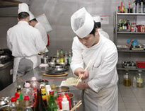 专业四川厨房设备厂为你揭示打荷岗位和切配岗位之间的分工和协作